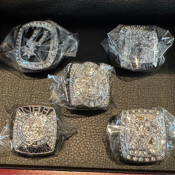 Set of 5 San Antonio Spurs Championship Replica Rings W/Box - Tim Duncan - Picture 4 of 5
